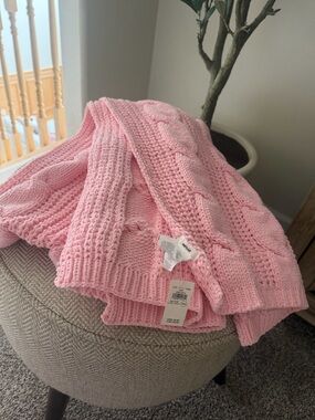 American Eagle/Aerie Soft Cable Knit Scarf